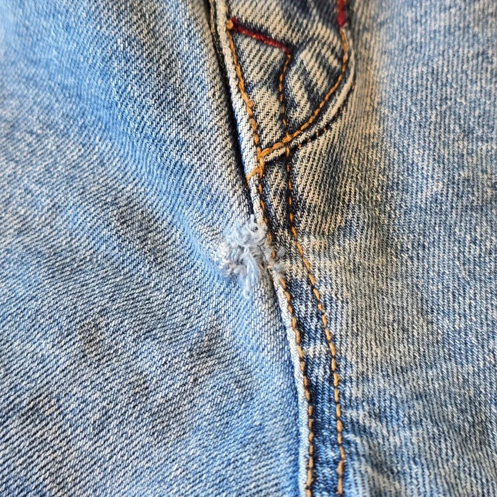 True Religion Rocco Relaxed Skinny Moto Jeans Light Wash Blue Mens 28x32